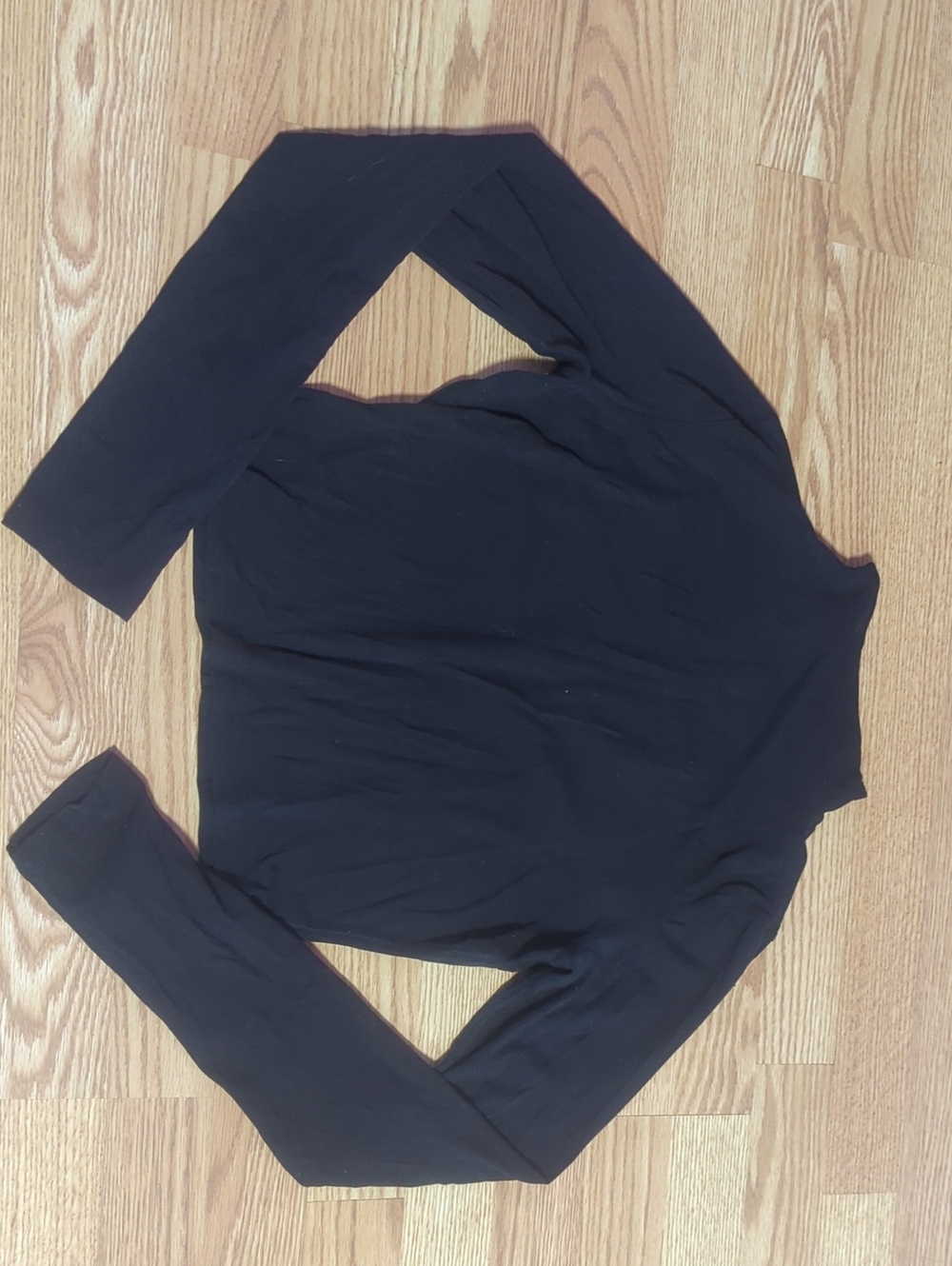 Lululemon Black Women’s Long-Sleeve Crop Top - Crewneck